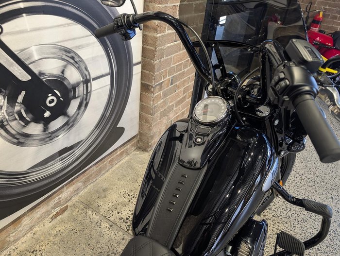 2023 Harley-Davidson Heritage Classic 114 (FLHCS) Softail Black