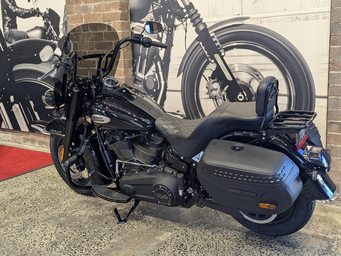 2023 Harley-Davidson Heritage Classic 114 (FLHCS) Softail Black