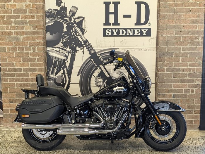 Harley-Davidson Heritage Classic 114 (FLHCS) Softail