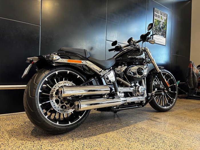 Harley-Davidson Breakout 117 (FXBR) Softail