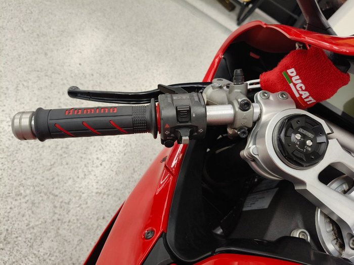 2015 DUCATI 899 PANIGALE Red