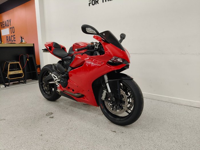 2015 DUCATI 899 PANIGALE Red