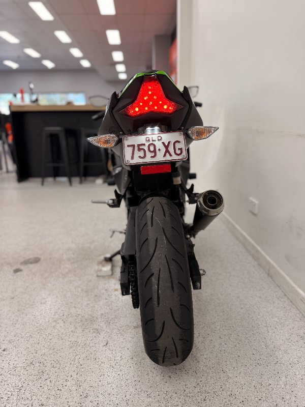 2021 Kawasaki NINJA 400 EX400 Green