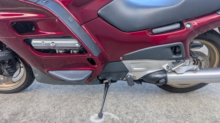 2001 Honda ST1100A Red