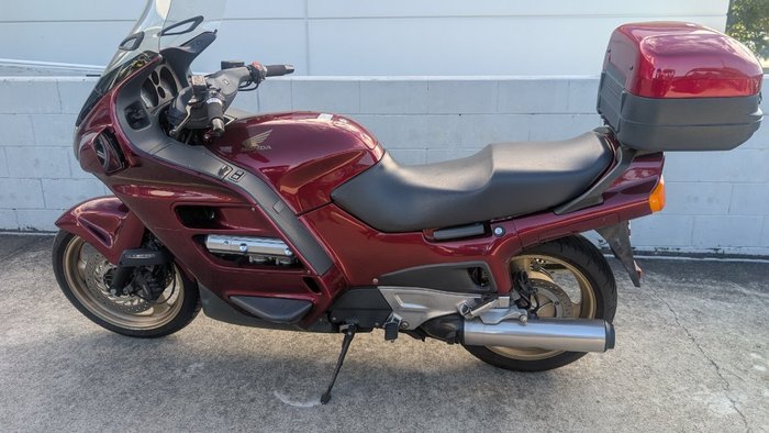 2001 Honda ST1100A Red