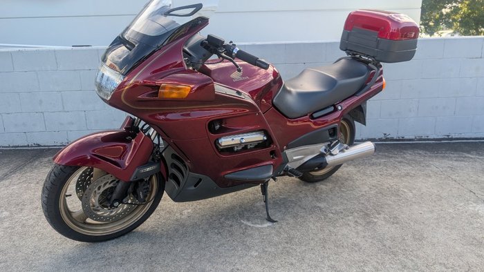 2001 Honda ST1100A Red