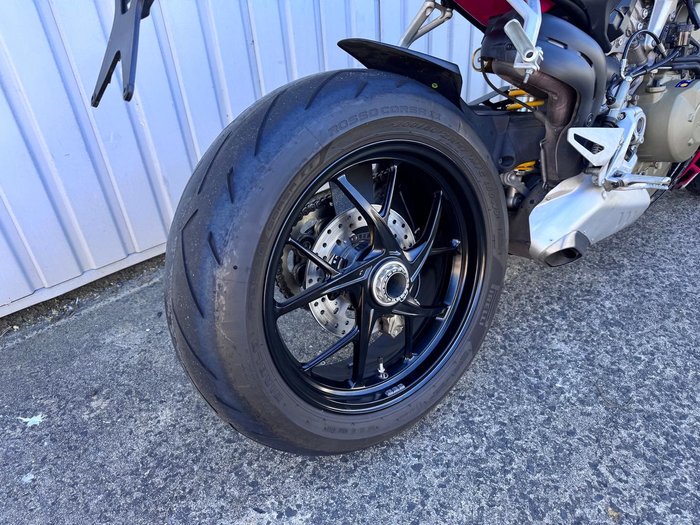 2020 Ducati Streetfighter V4 Streetfighter Red