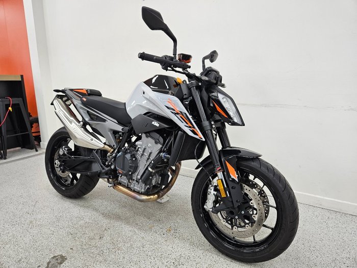 2024 Ktm 790 DUKE grey