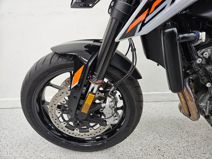 2024 Ktm 790 DUKE grey