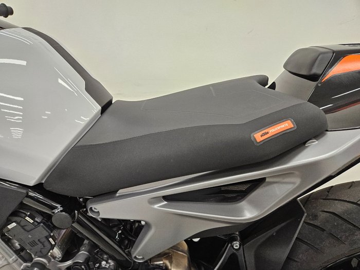 2024 Ktm 790 DUKE grey