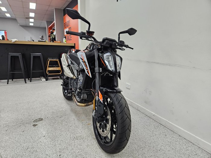 2024 Ktm 790 DUKE grey