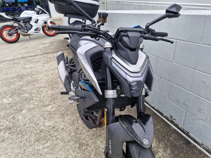2026 CFMOTO 450 NK Black