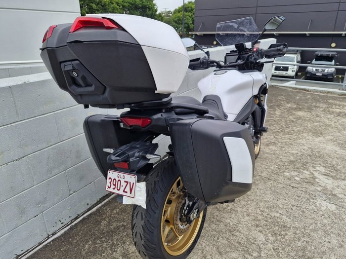 2023 Yamaha TRACER 9 GT (MT-09TRASP) White