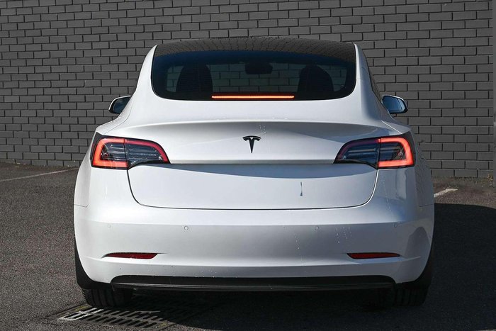 2022 Tesla Model 3 Rear-Wheel Drive