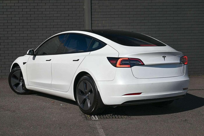 2022 Tesla Model 3 Rear-Wheel Drive
