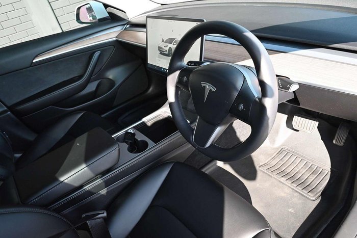 2022 Tesla Model 3 Rear-Wheel Drive