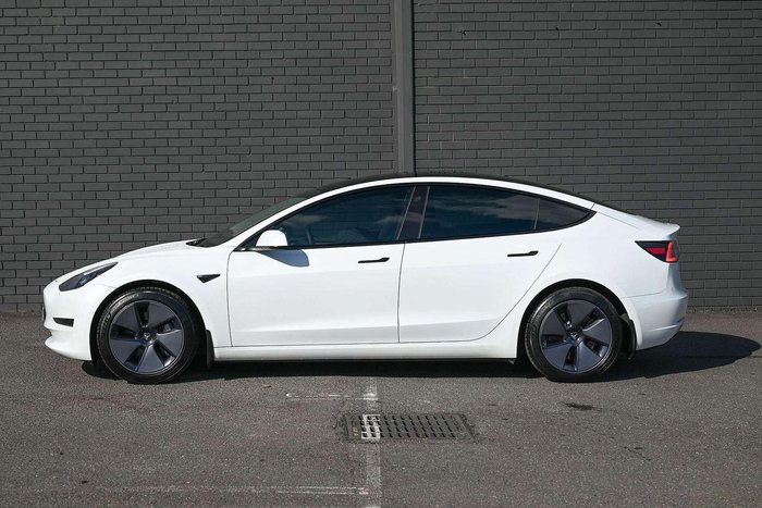 2022 Tesla Model 3 Rear-Wheel Drive