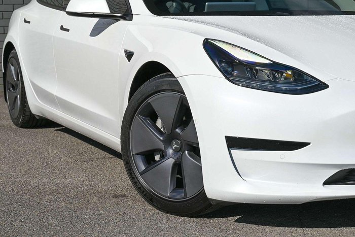 2022 Tesla Model 3 Rear-Wheel Drive