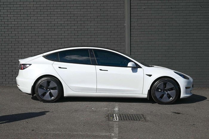 2022 Tesla Model 3 Rear-Wheel Drive