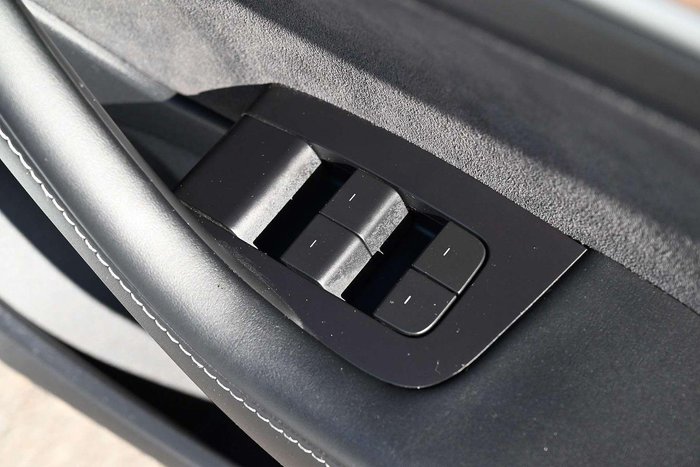 2022 Tesla Model 3 Rear-Wheel Drive