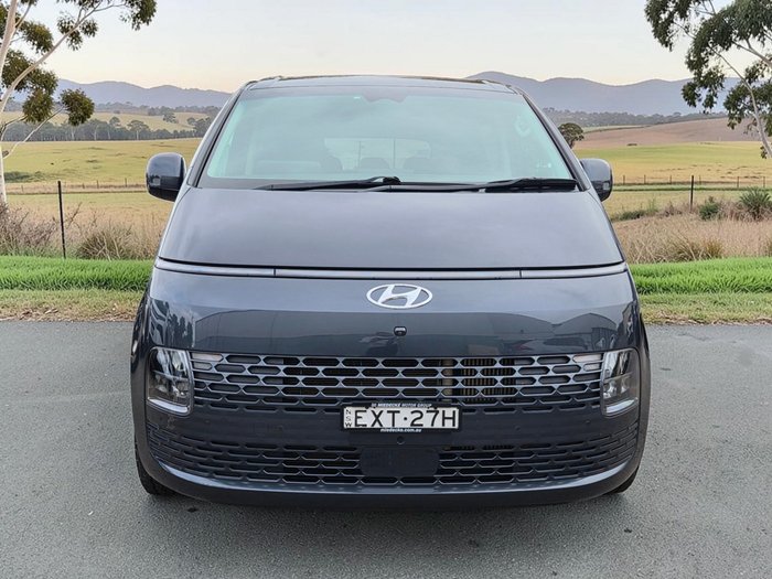 2023 Hyundai STARIA (No Badge)