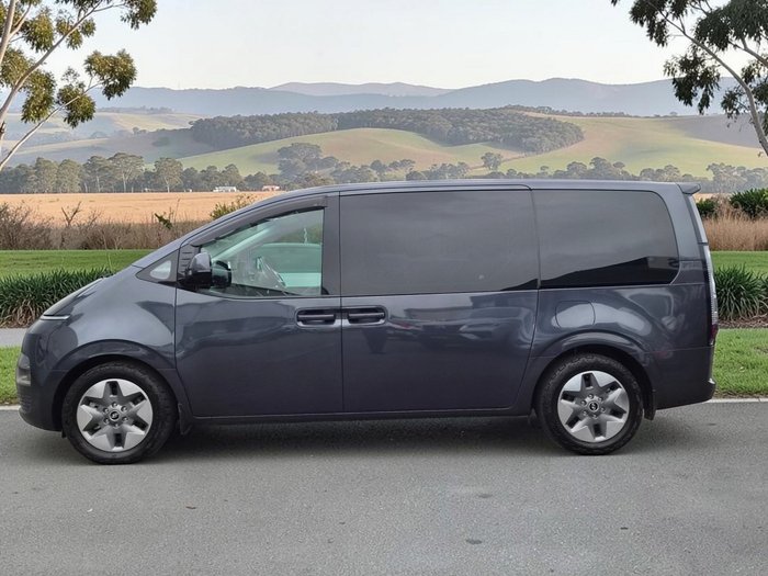 2023 Hyundai STARIA (No Badge)