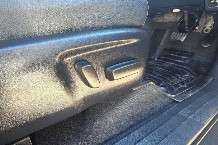 2022 Toyota Hilux Rugged X