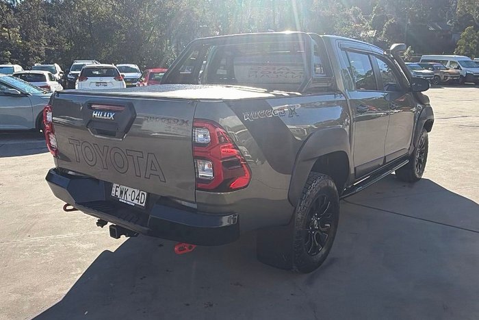 2022 Toyota Hilux Rugged X