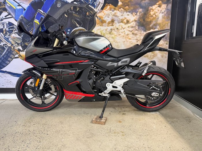2023 CFMOTO 450 SR ABS BLACK