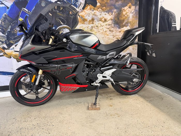 2023 CFMOTO 450 SR ABS BLACK