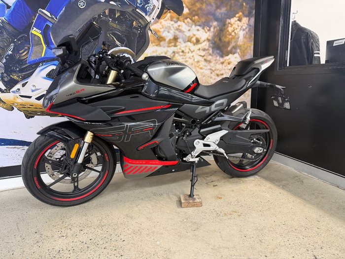 2023 CFMOTO 450 SR ABS BLACK