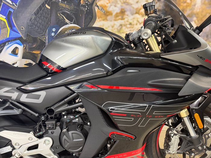 2023 CFMOTO 450 SR ABS BLACK