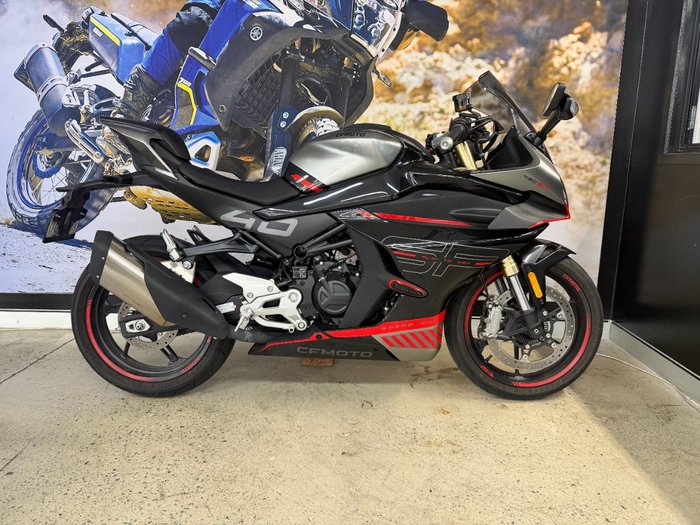2023 CFMOTO 450 SR ABS BLACK