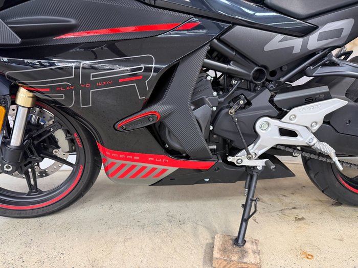 2023 CFMOTO 450 SR ABS BLACK