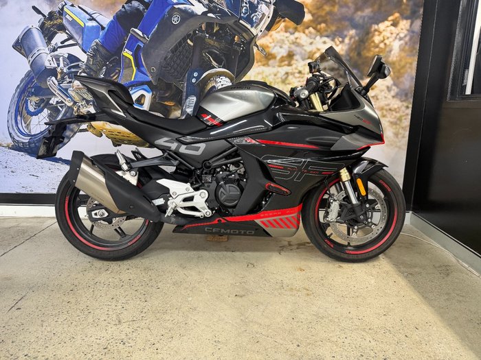 2023 CFMOTO 450 SR ABS BLACK