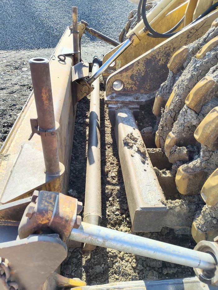 2007 Caterpillar 815F