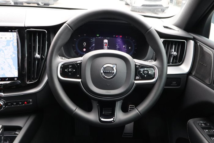 2021 Volvo XC60 B6 R-Design