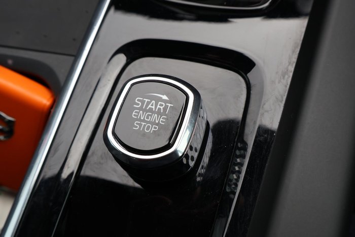 2021 Volvo XC60 B6 R-Design