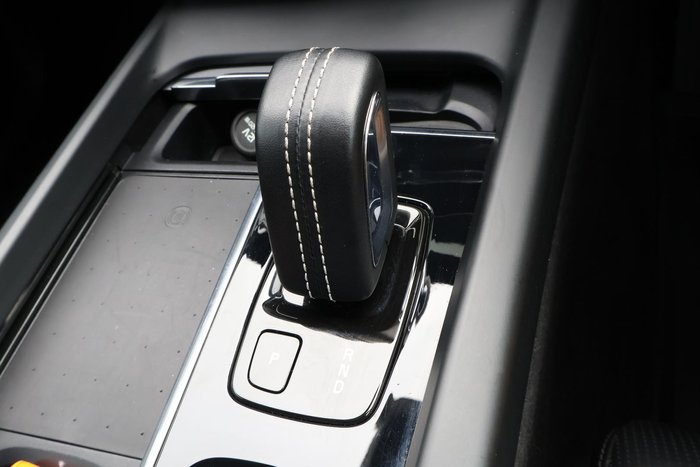 2021 Volvo XC60 B6 R-Design