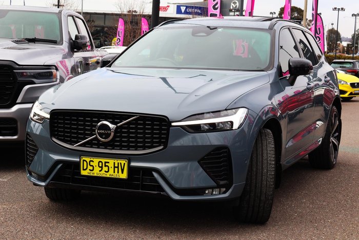 2021 Volvo XC60 B6 R-Design