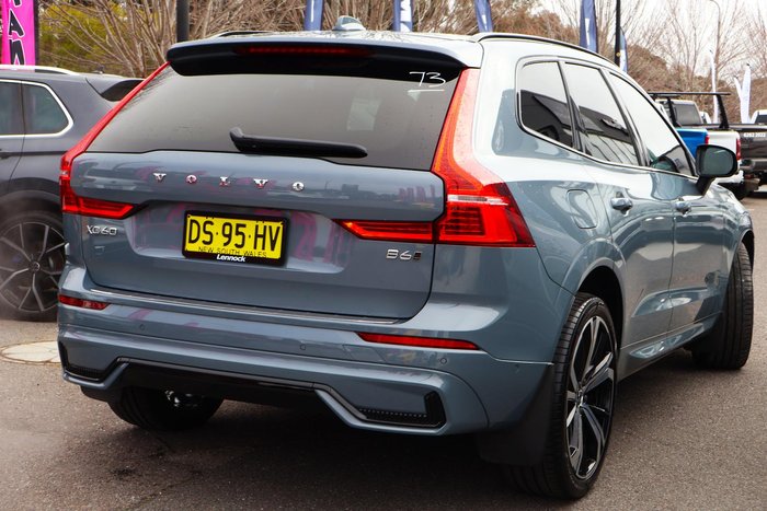 2021 Volvo XC60 B6 R-Design