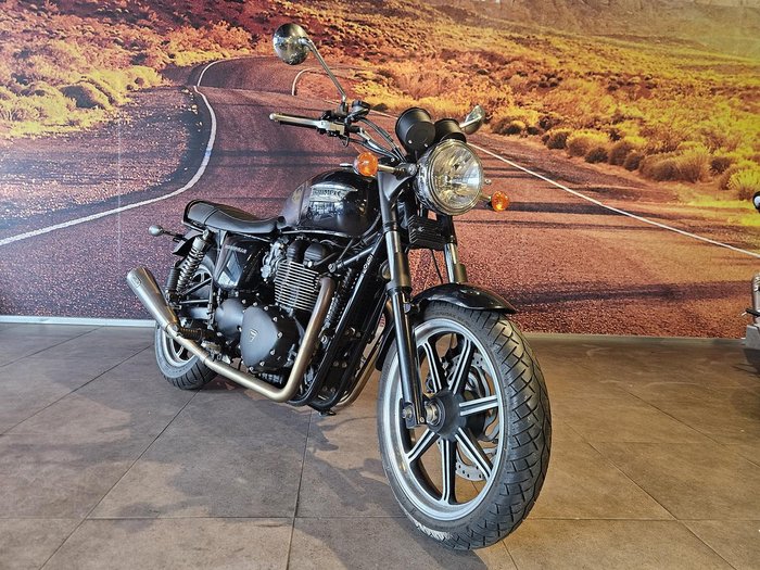 2014 Triumph Bonneville 865 Bonneville Black