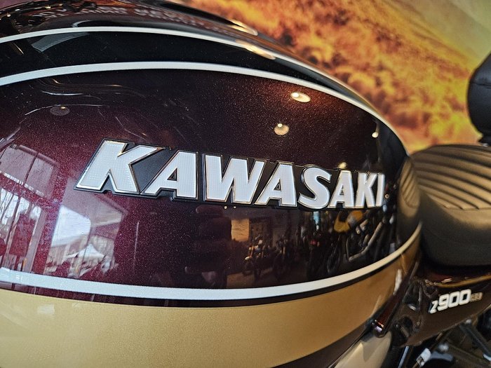 2024 Kawasaki Z900RS (Z900C) Z Maroon
