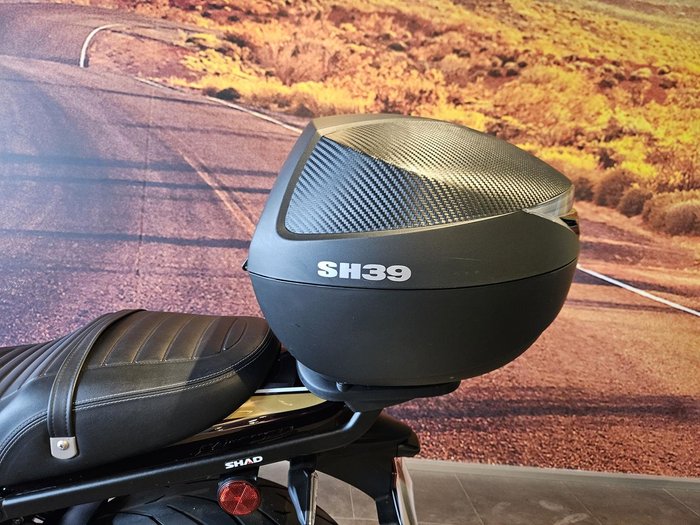 2024 Kawasaki Z900RS (Z900C) Z Maroon