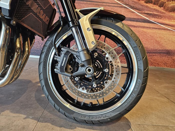 2024 Kawasaki Z900RS (Z900C) Z Maroon
