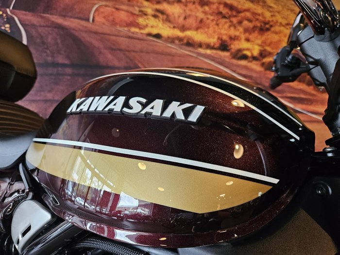 2024 Kawasaki Z900RS (Z900C) Z Maroon
