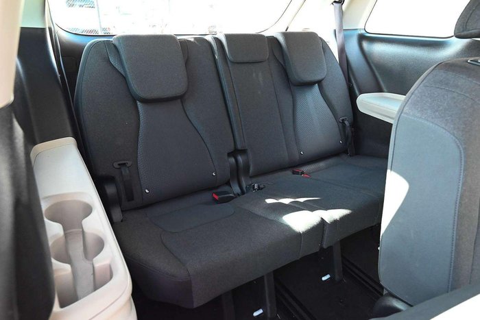 2023 Kia Carnival S