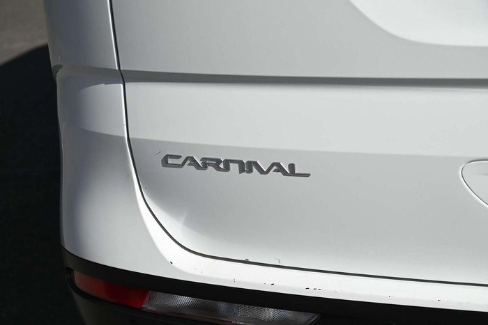 2023 Kia Carnival S