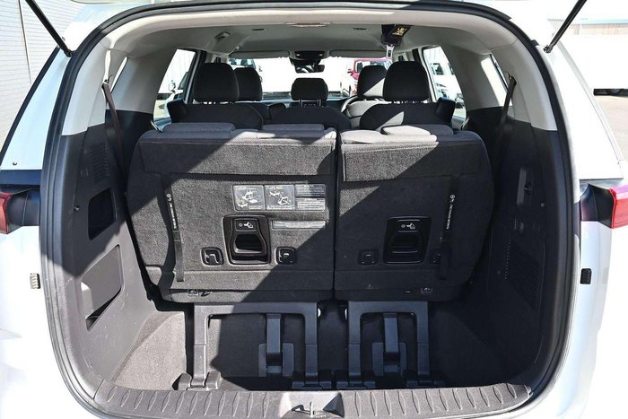 2023 Kia Carnival S