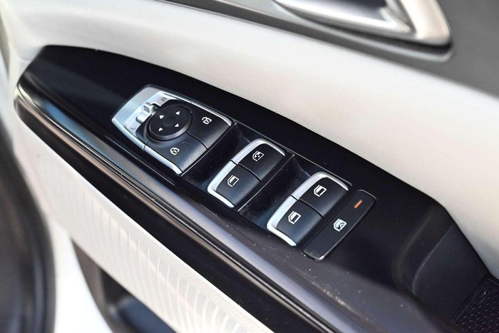 2023 Kia Carnival S